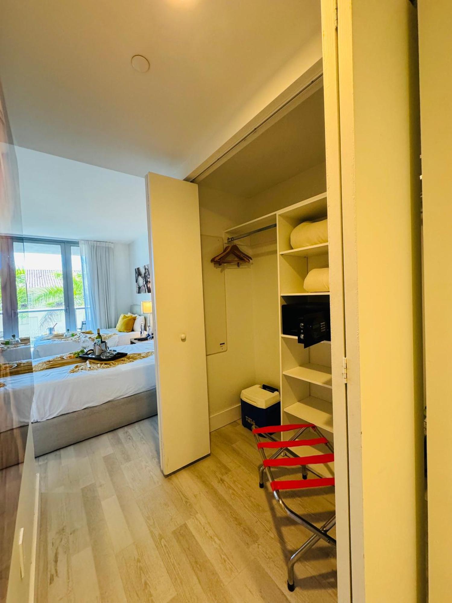 Beachwalk Resort & Condos 할렌데일비치 외부 사진