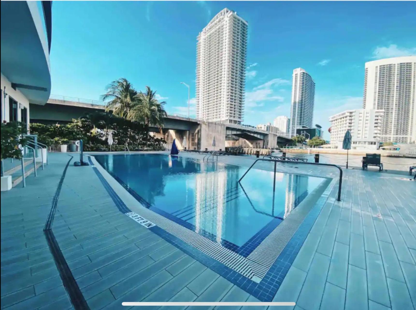 Beachwalk Resort & Condos 할렌데일비치 외부 사진